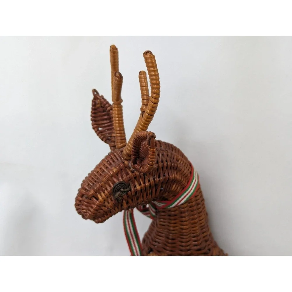 Christmas Decor Wicker‎ Rattan Reindeer Deer Basket and Pinecone Ornaments Lot